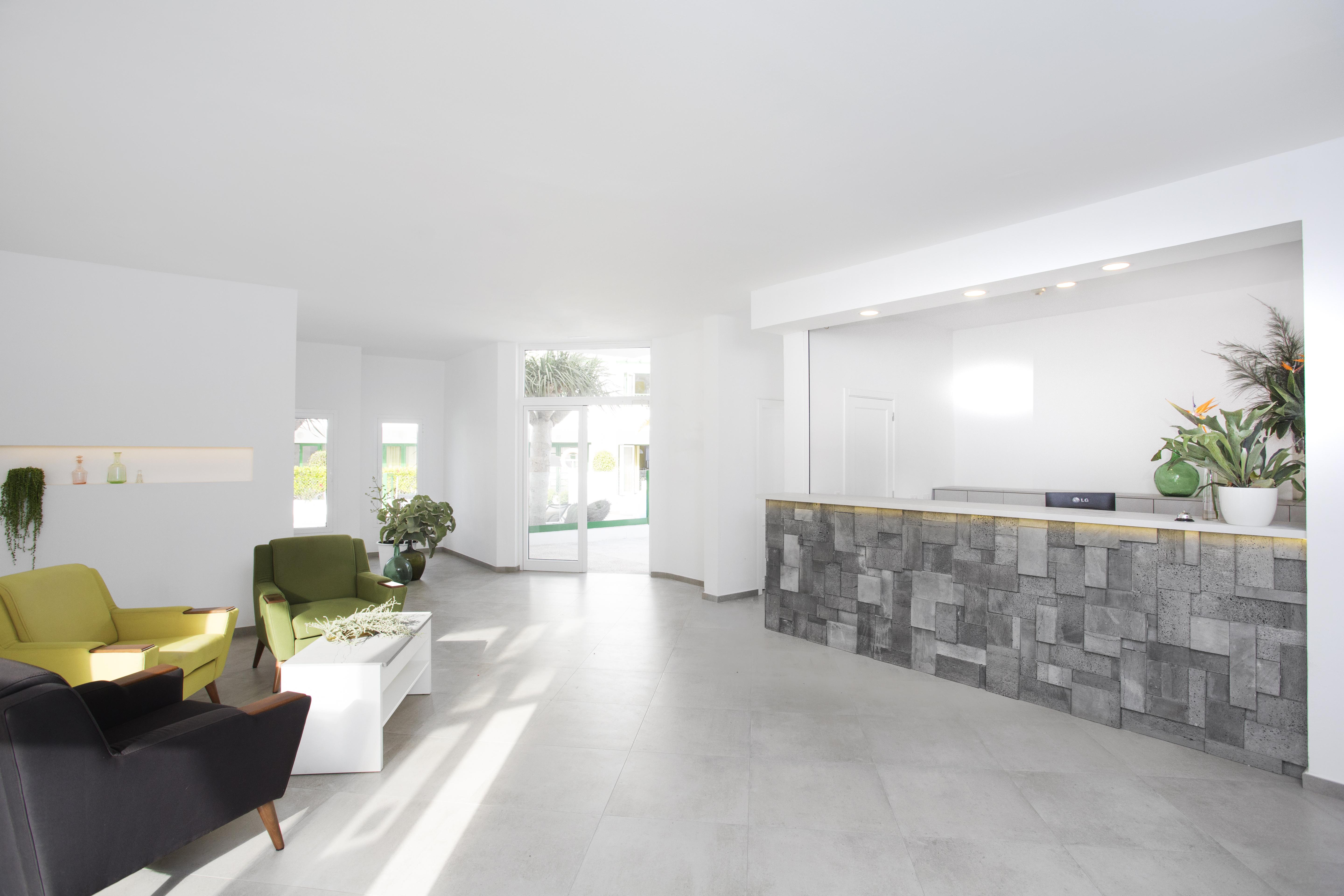 Apartamentos El Guarapo Costa Teguise Bagian luar foto