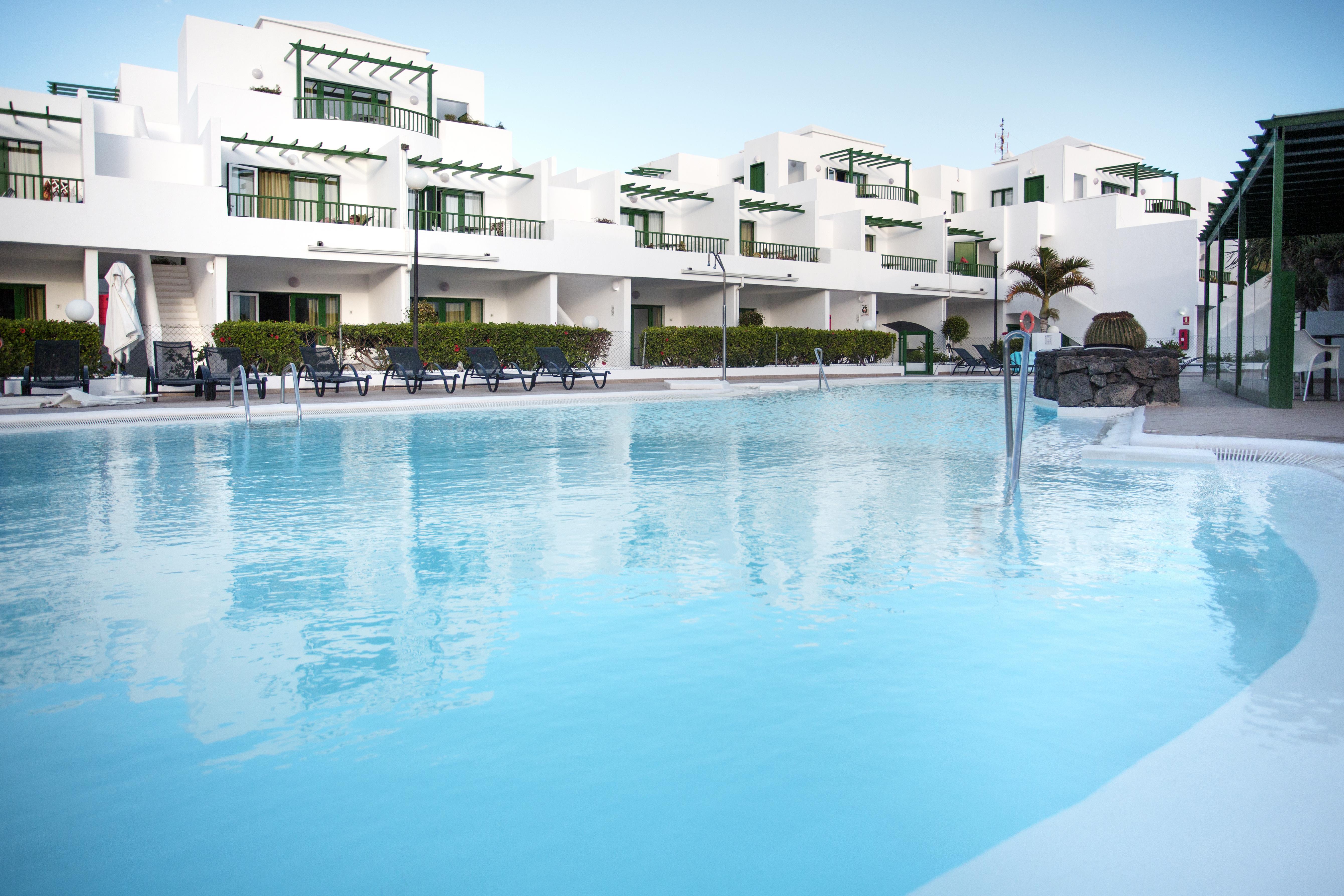 Apartamentos El Guarapo Costa Teguise Bagian luar foto