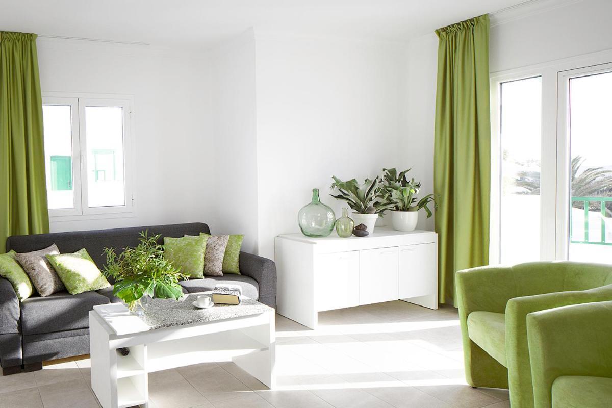 Apartamentos El Guarapo Costa Teguise Bagian luar foto
