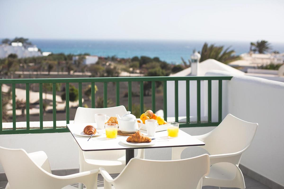 Apartamentos El Guarapo Costa Teguise Bagian luar foto