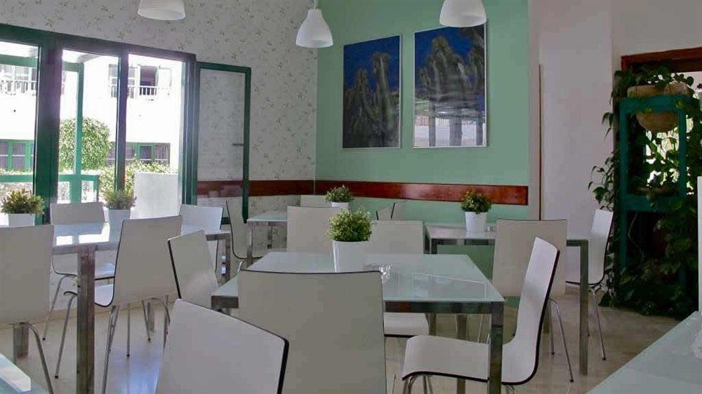 Apartamentos El Guarapo Costa Teguise Bagian luar foto