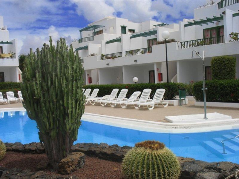 Apartamentos El Guarapo Costa Teguise Bagian luar foto