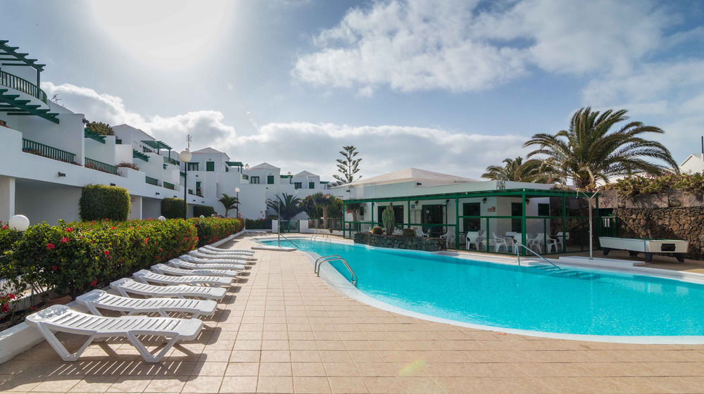 Apartamentos El Guarapo Costa Teguise Bagian luar foto