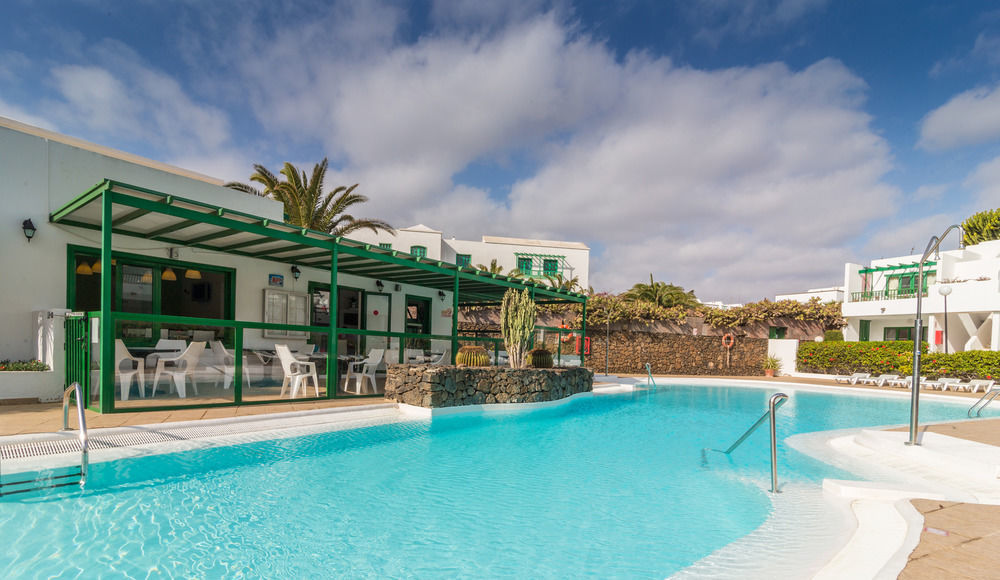 Apartamentos El Guarapo Costa Teguise Bagian luar foto