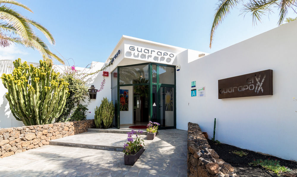 Apartamentos El Guarapo Costa Teguise Bagian luar foto